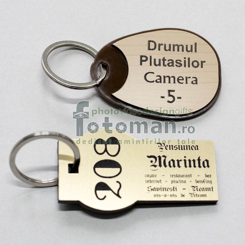 Brelocuri gravate