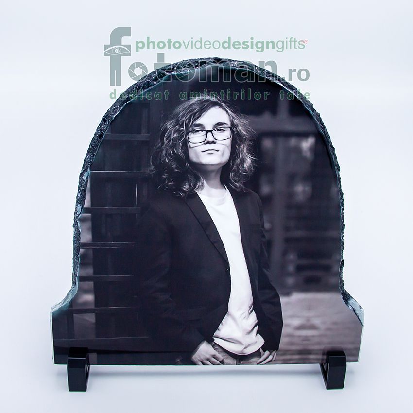 Piatra personalizata-semirotunda