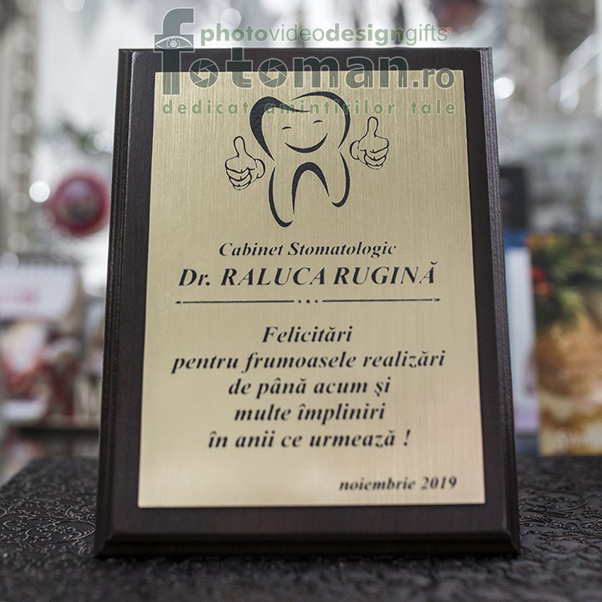 Trofee plachete-perete